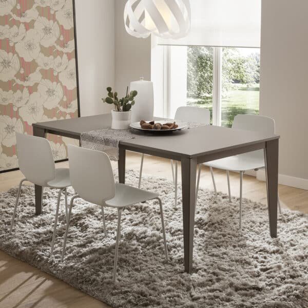 Carlo - Tavolo classico ed elegante con gamba in metallo
