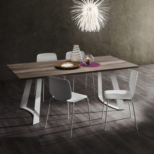 Bruno - Tavolo design fisso con struttura in metallo verniciato