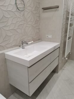 2765251290